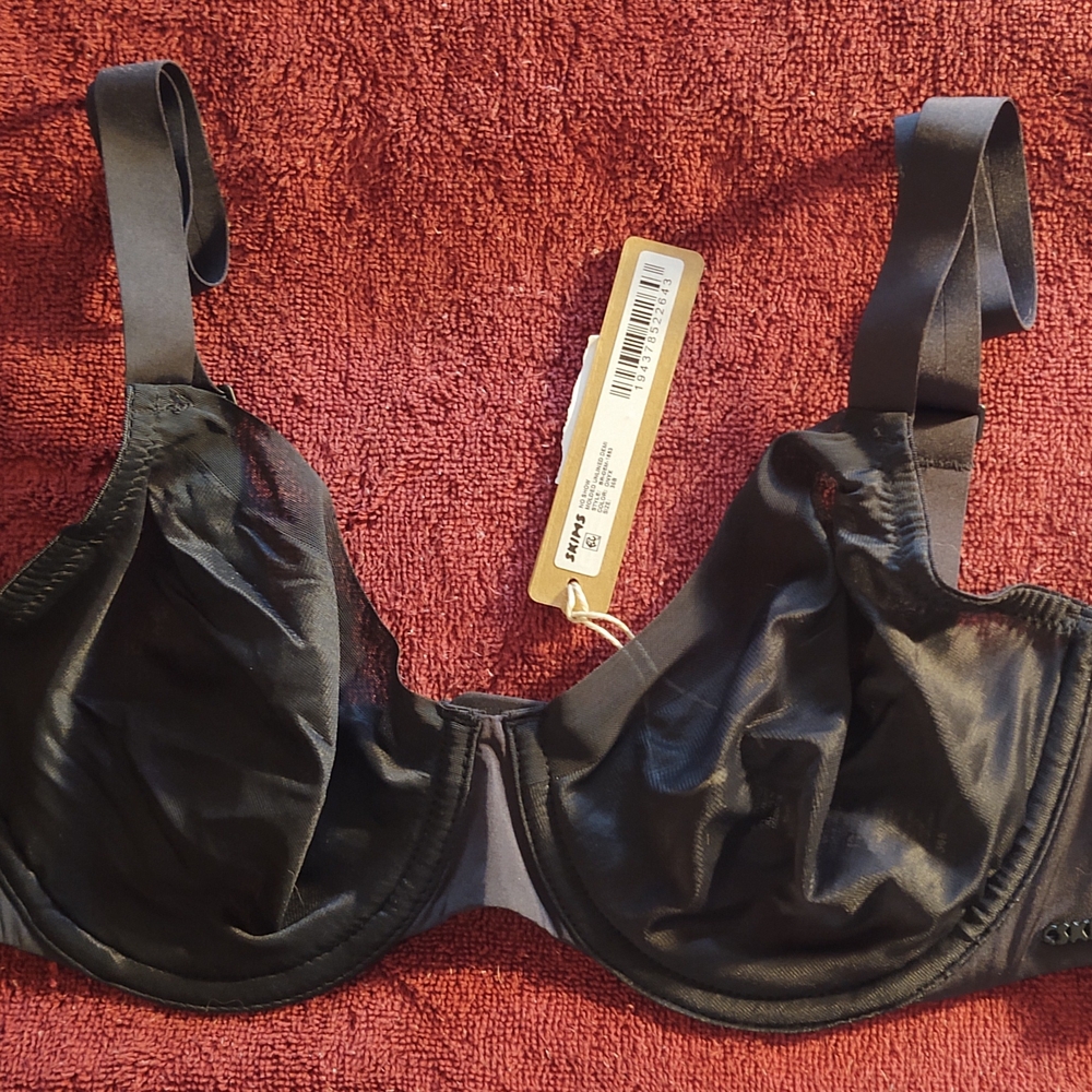 SKIMS Black Bra Smooth Intimates Sleepwear